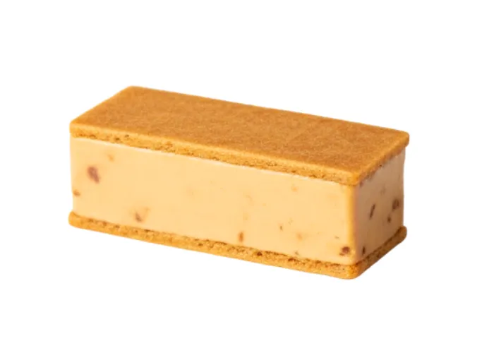 [211]　チーズケーキサンド　キャラメルナッツ