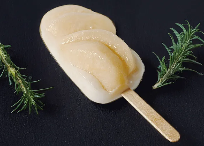 [220]　わらび餅アイス（ルレクチェ）