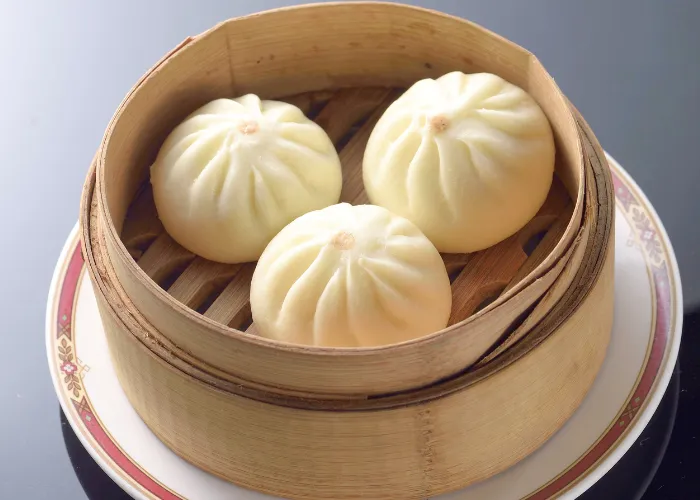 [213]　黒豚肉まん