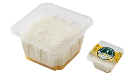 港レアチーズケーキ